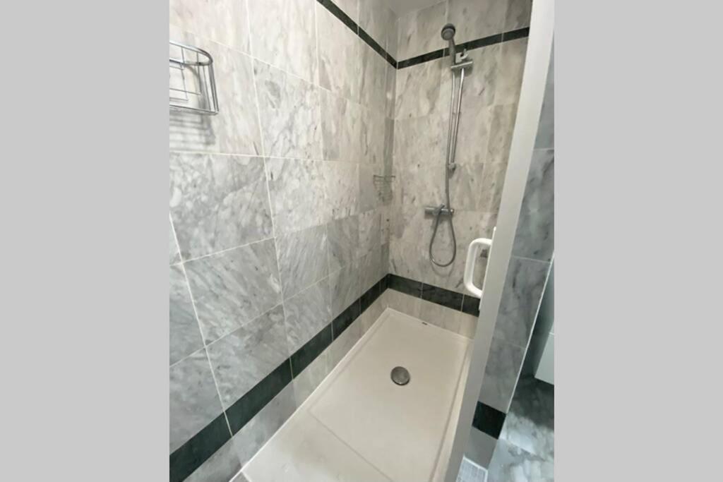 Apartament Dinastia De La Reina